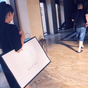 Meet your Posher, Samantha